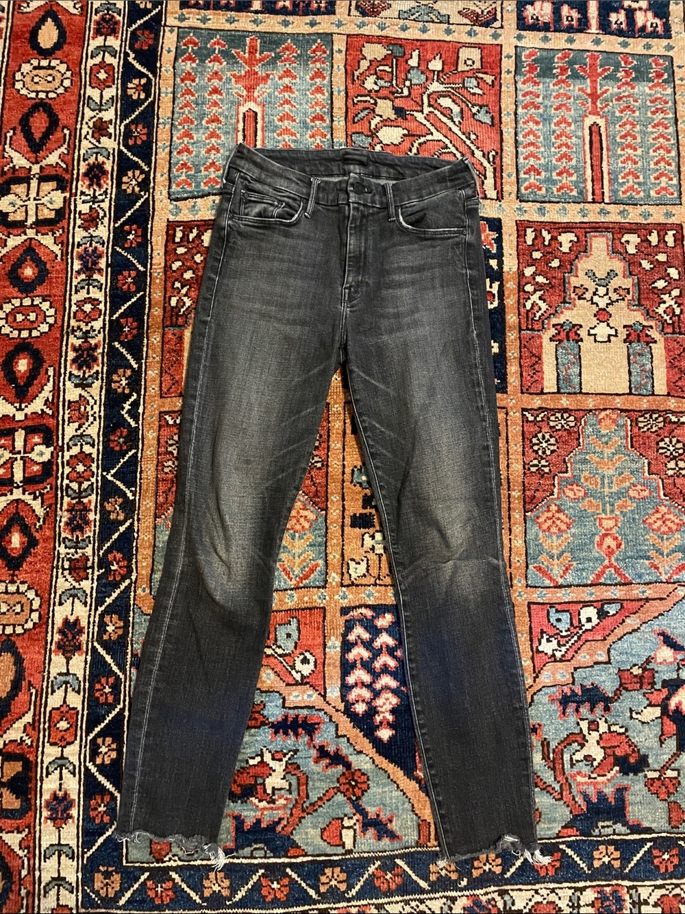 MOTHER Straight leg/ Skinny Jeans in Washed Black
